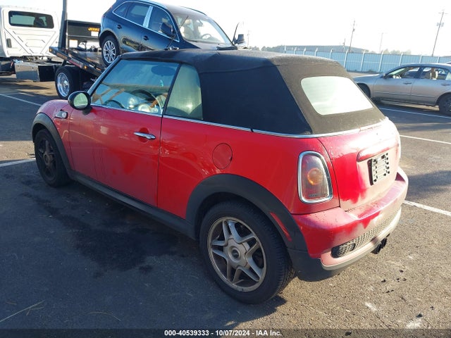 2010 MINI COOPER S WMWMS3C56ATY08550 Photo 2