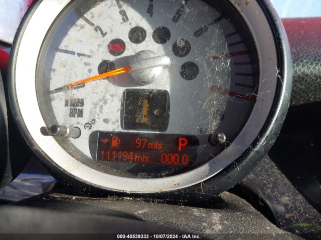 2010 MINI COOPER S WMWMS3C56ATY08550 Photo 6