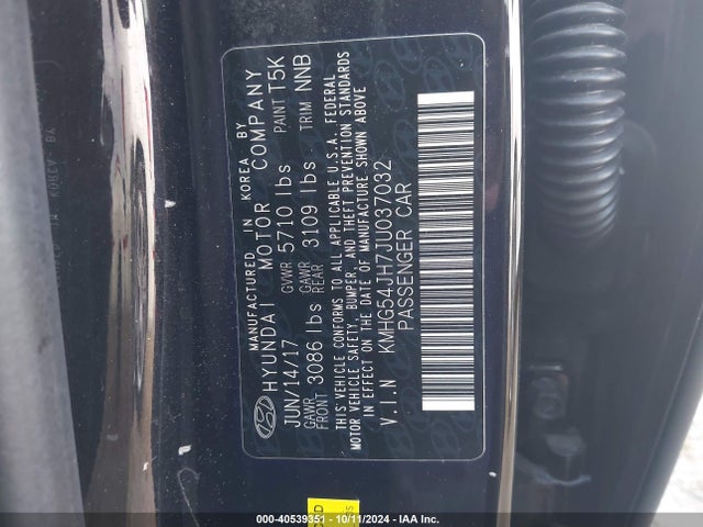 Genesis G90 2018 KMHG54JH7JU037032 Image 9
