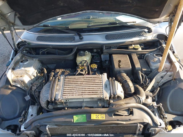 2006 MINI COOPER S WMWRE33506TL22191 Photo 9