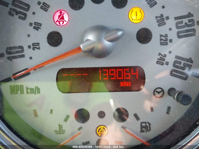 2006 MINI COOPER S WMWRE33506TL22191 Photo 6