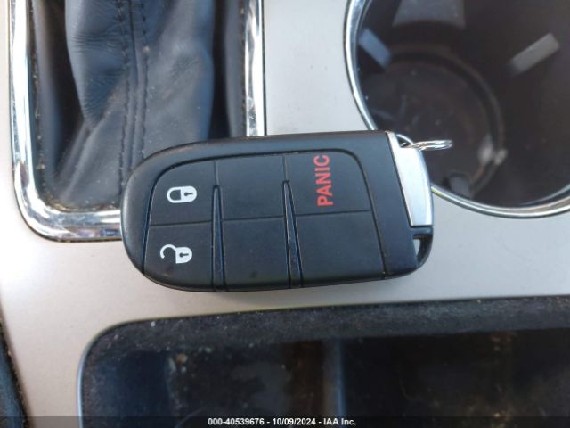 1C4RJFAG2HC679766 Jeep Grand Cherokee Laredo 4x4