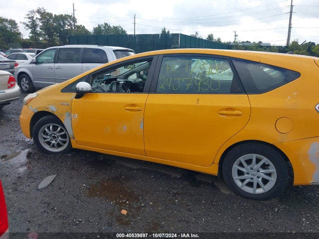Toyota Prius V Two 2014 JTDZN3EU5E3307708 Image 13