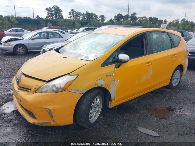 Toyota Prius V Two 2014 JTDZN3EU5E3307708 Image 2