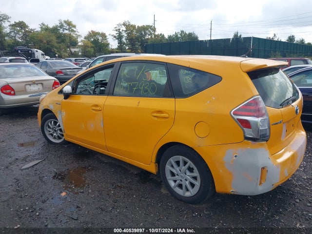 Toyota Prius V Two 2014 JTDZN3EU5E3307708 Image 3