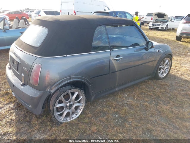 2005 MINI COOPER S WMWRH33505TF85533 Photo 3