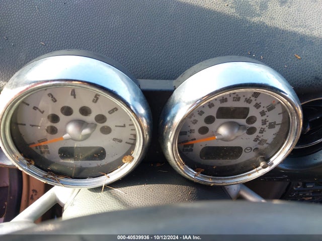 2005 MINI COOPER S WMWRH33505TF85533 Photo 6