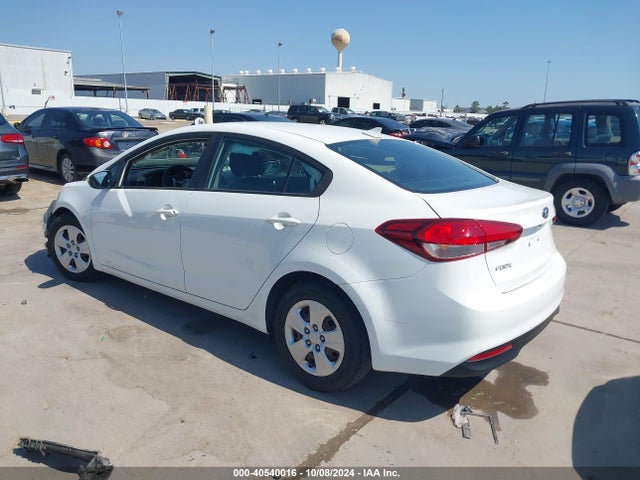 KIA FORTE LX 2017 3KPFK4A7XHE016765 Image 3