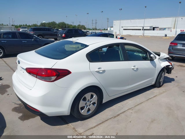 KIA FORTE LX 2017 3KPFK4A7XHE016765 Image 4