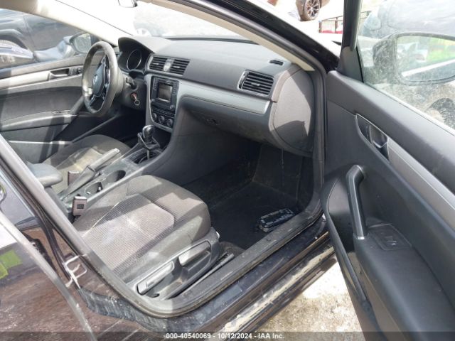 1VWAT7A30HC043497 Volkswagen Passat 1.8t S