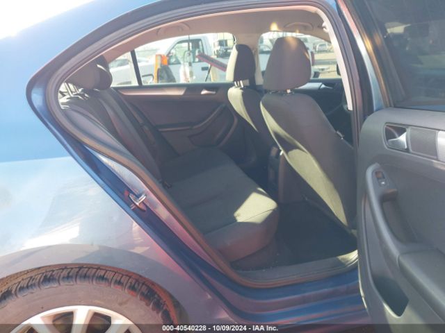 3VWD17AJ7FM246982 Volkswagen Jetta 1.8t Se