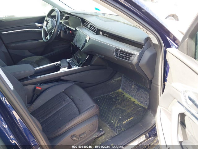 WA1AAAGE3MB002550 Audi E-tron Premium Quattro
