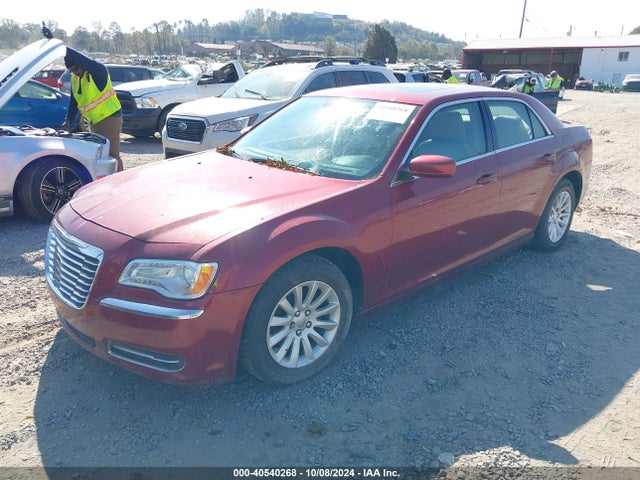Chrysler 300 2014 2C3CCAAG7EH228686 Image 2