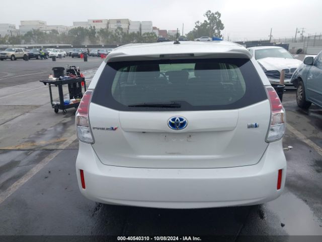 JTDZN3EU4HJ062058 Toyota Prius V Three
