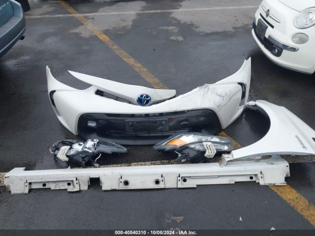 JTDZN3EU4HJ062058 Toyota Prius V Three