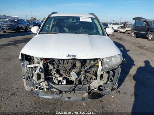 1C4NJDEB9GD661792 Jeep Compass Latitude
