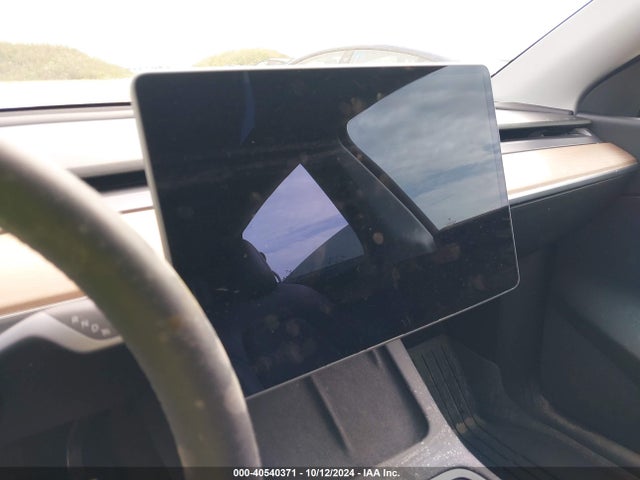 2022 TESLA MODEL Y 7SAYGDEF2NF327711 Photo 6