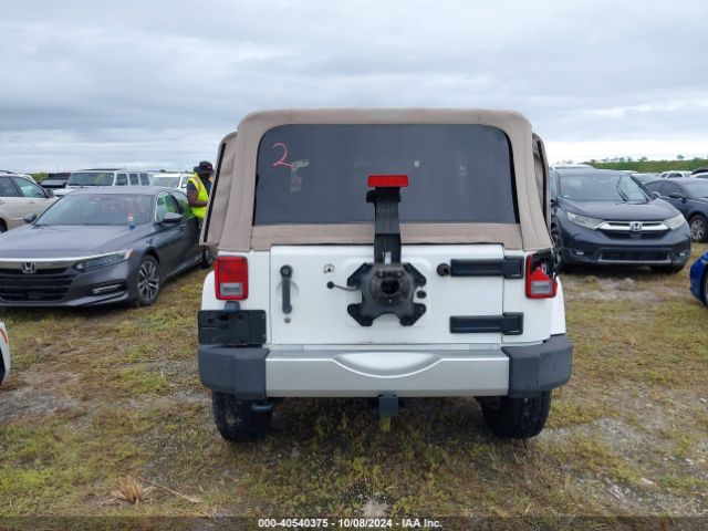 1C4AJWBG3EL103045 Jeep Wrangler Sahara