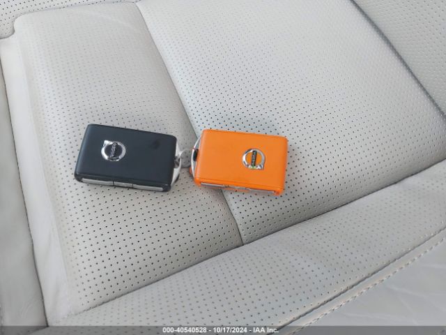 YV4L12DLXN1910201 Volvo Xc60 B5 Inscription