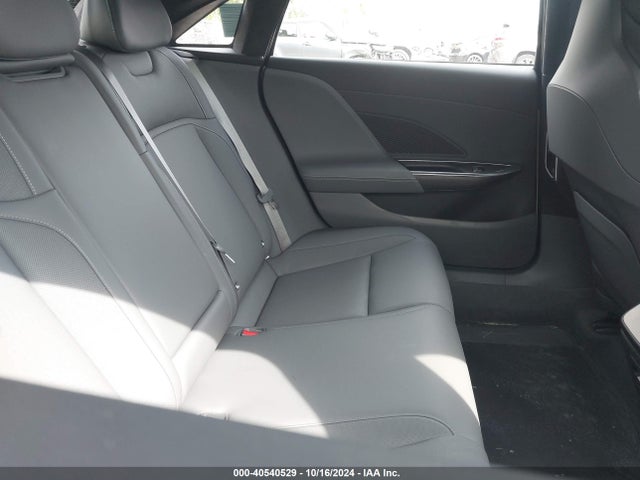 Lucid Air Pure 2023 50EA1PFA0PA009372 Image 8