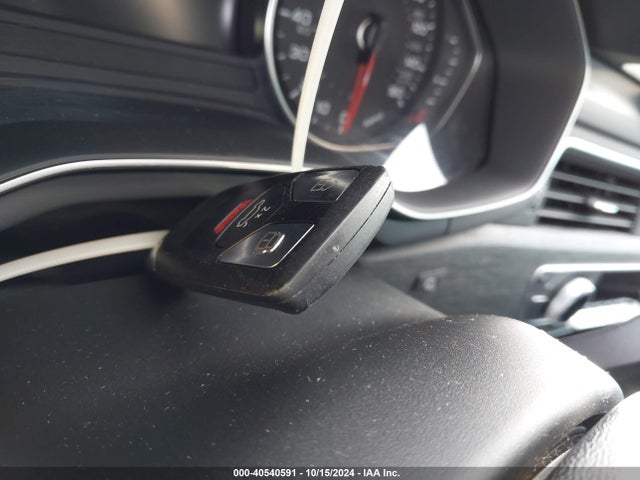 WAUGMAF40KN021100 Audi A4 40 Premium/40 Titanium Premium