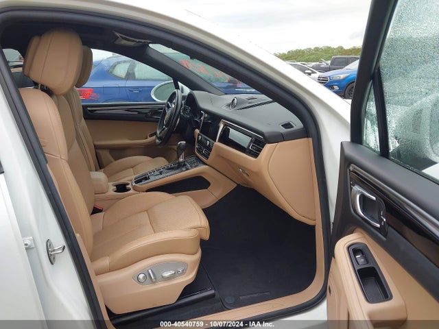 2021 PORSCHE MACAN WP1AA2A57MLB00302 Photo 4