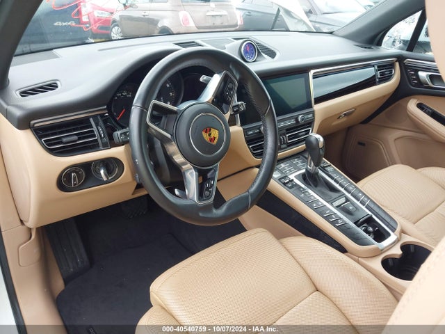 2021 PORSCHE MACAN WP1AA2A57MLB00302 Photo 6