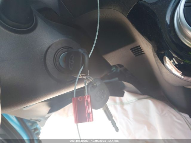 JTDKDTB32G1131649 Toyota Prius C Two