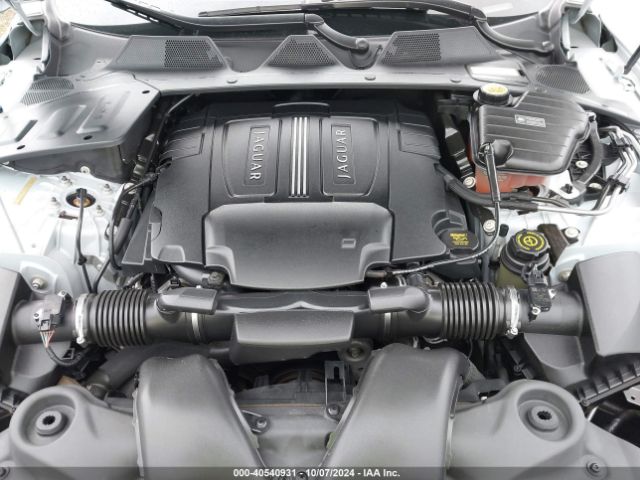 2011 JAGUAR XJ SAJWA2GB4BLV21834 Photo 9