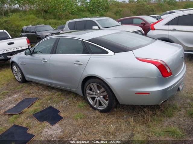 2011 JAGUAR XJ SAJWA2GB4BLV21834 Photo 2