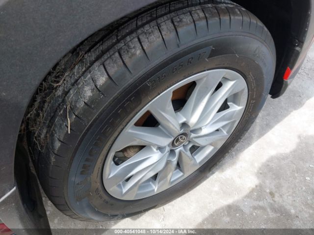 7MUCAAAG9RV104093 Toyota Corolla Cross Le