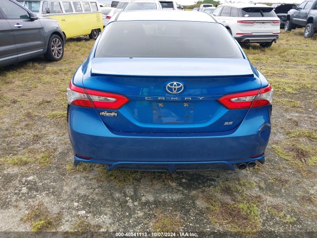 Toyota CAMRY SE 2018 4T1B11HK2JU100740 Image 16