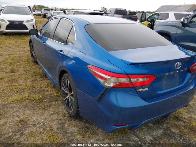 Toyota CAMRY SE 2018 4T1B11HK2JU100740 Image 3