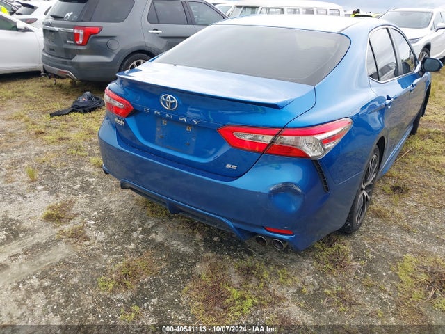 Toyota CAMRY SE 2018 4T1B11HK2JU100740 Image 4