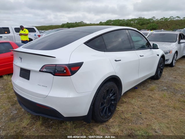 2022 TESLA MODEL Y 7SAYGAEE2NF382679 Photo 3