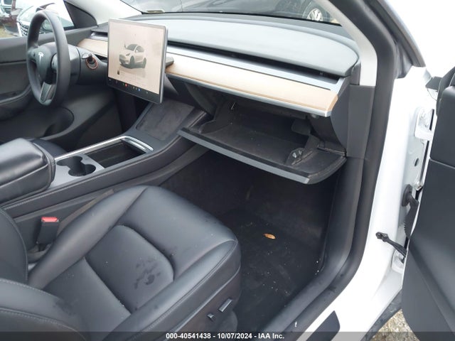 2022 TESLA MODEL Y 7SAYGAEE2NF382679 Photo 4
