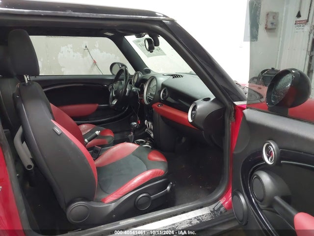 2008 MINI COOPER WMWMF33528TT61956 Photo 4