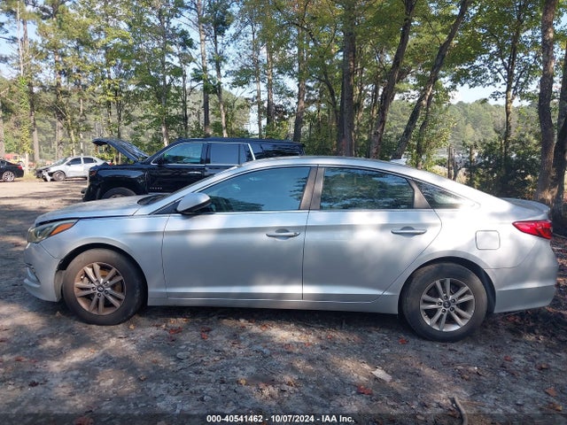 Hyundai SONATA SE 2016 5NPE24AF3GH369524 Image 14