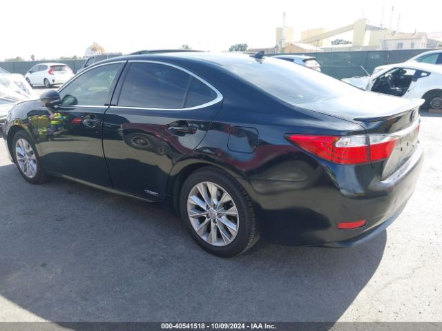 JTHBW1GG8E2057038 Lexus ES 300H