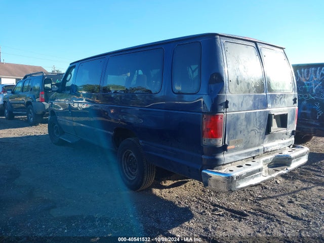 2011 FORD E-350 SUPER DUTY 1FBSS3BL2BDA98167 Photo 2