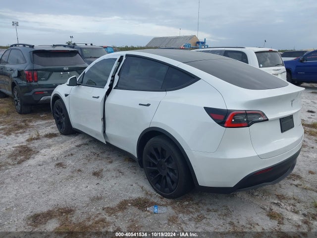 2021 TESLA MODEL Y 5YJYGDEE1MF112176 Photo 2
