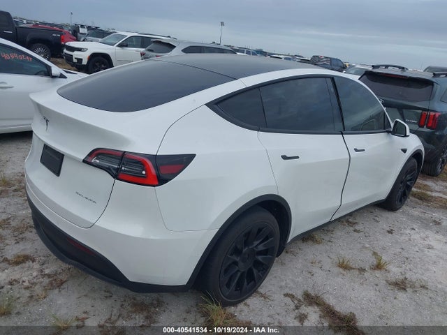 2021 TESLA MODEL Y 5YJYGDEE1MF112176 Photo 3