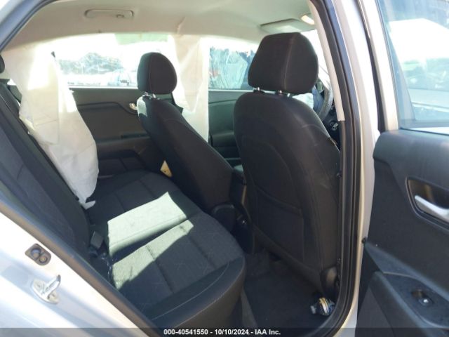 3KPA24AD3NE476135 KIA RIO S