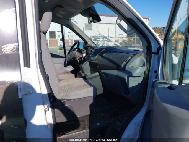 1FTYE1ZM1HKA29720 Ford Transit-150