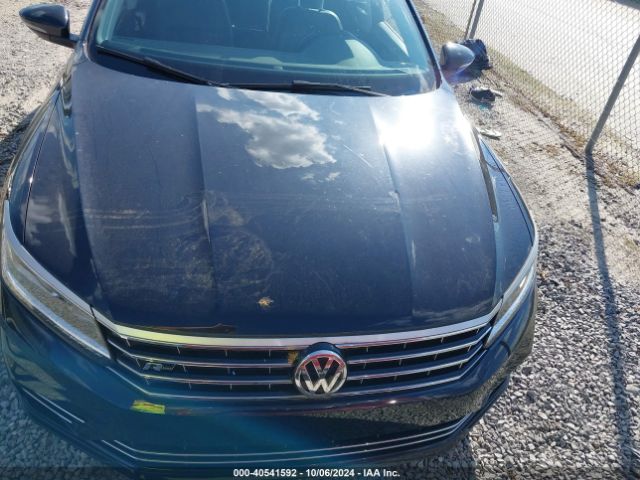 1VWAA7A35JC017988 Volkswagen Passat 2.0t R-line/2.0t S