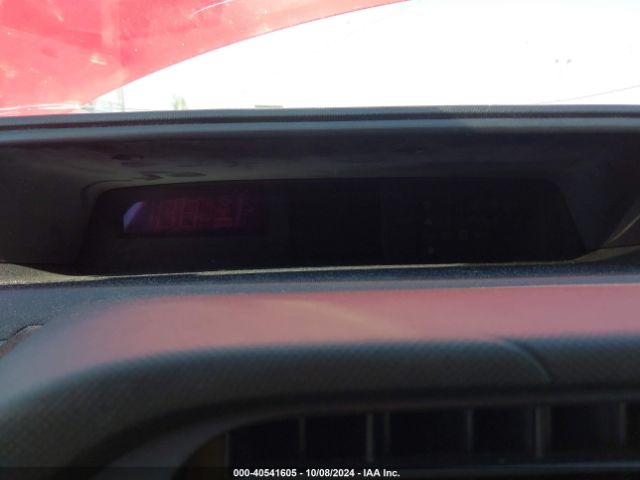JTDKDTB30E1084604 Toyota Prius C One