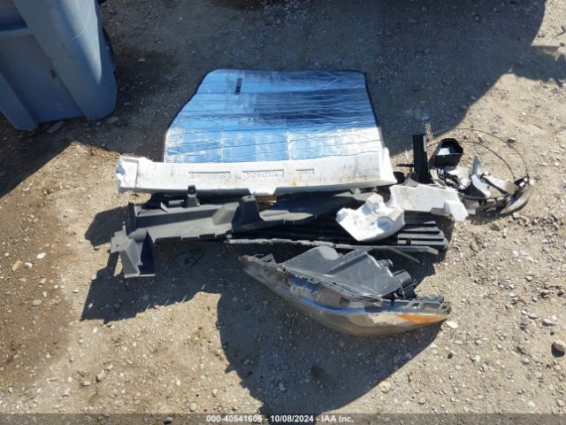 JTDKDTB30E1084604 Toyota Prius C One