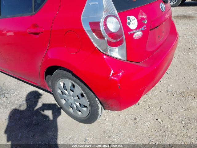 JTDKDTB30E1084604 Toyota Prius C One