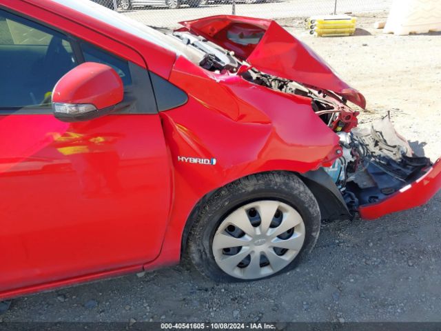 JTDKDTB30E1084604 Toyota Prius C One