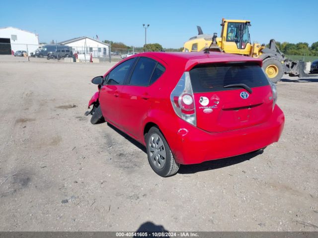 JTDKDTB30E1084604 Toyota Prius C One